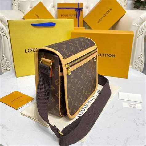 louis vuitton monogram messenger pm bosphore m40106 women's shou 800000076956000